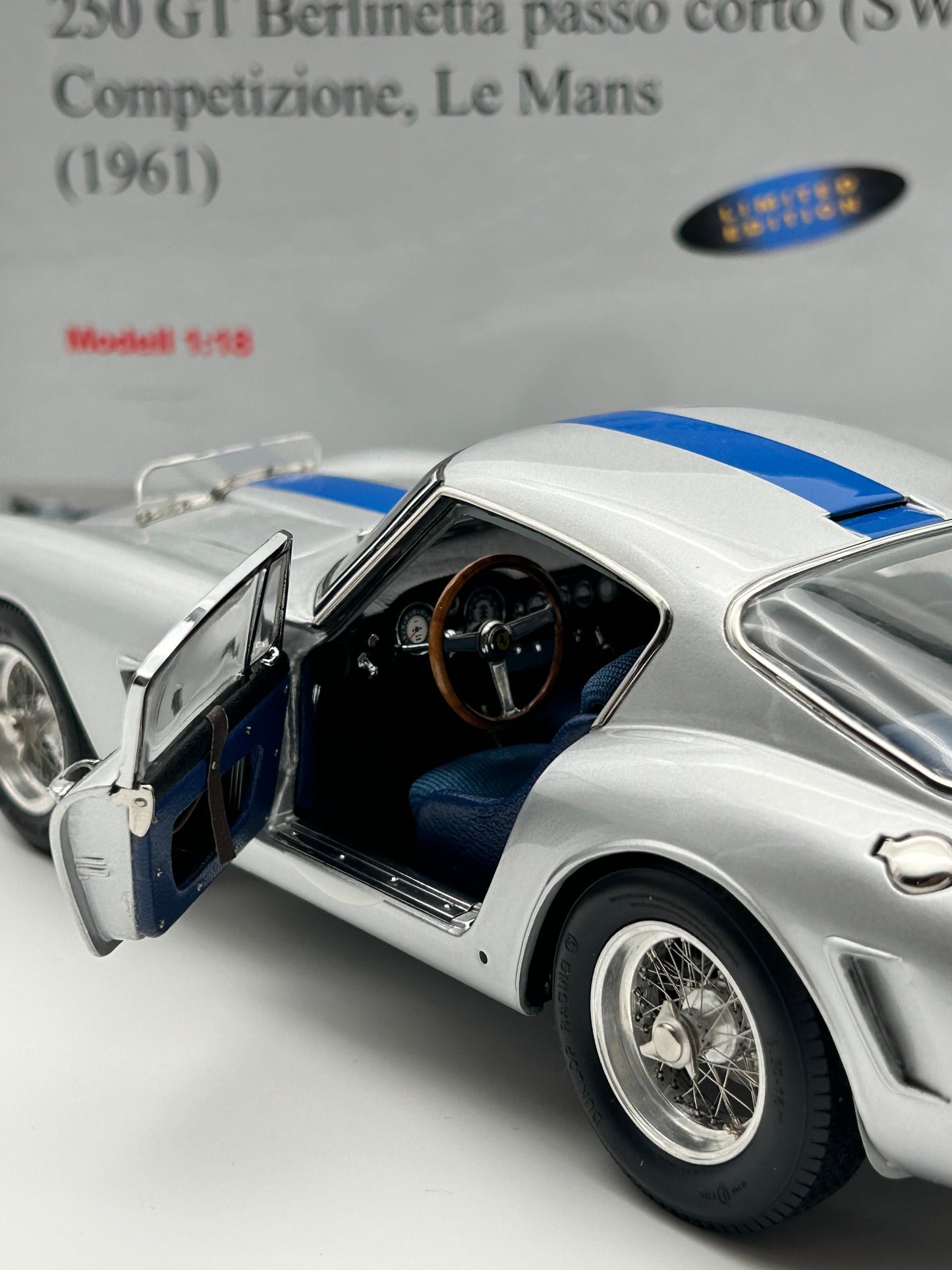 CMC 1/18 Ferrari 250 GT Berlinetta passo corto (SWB) Competizione, Le Mans, 1961