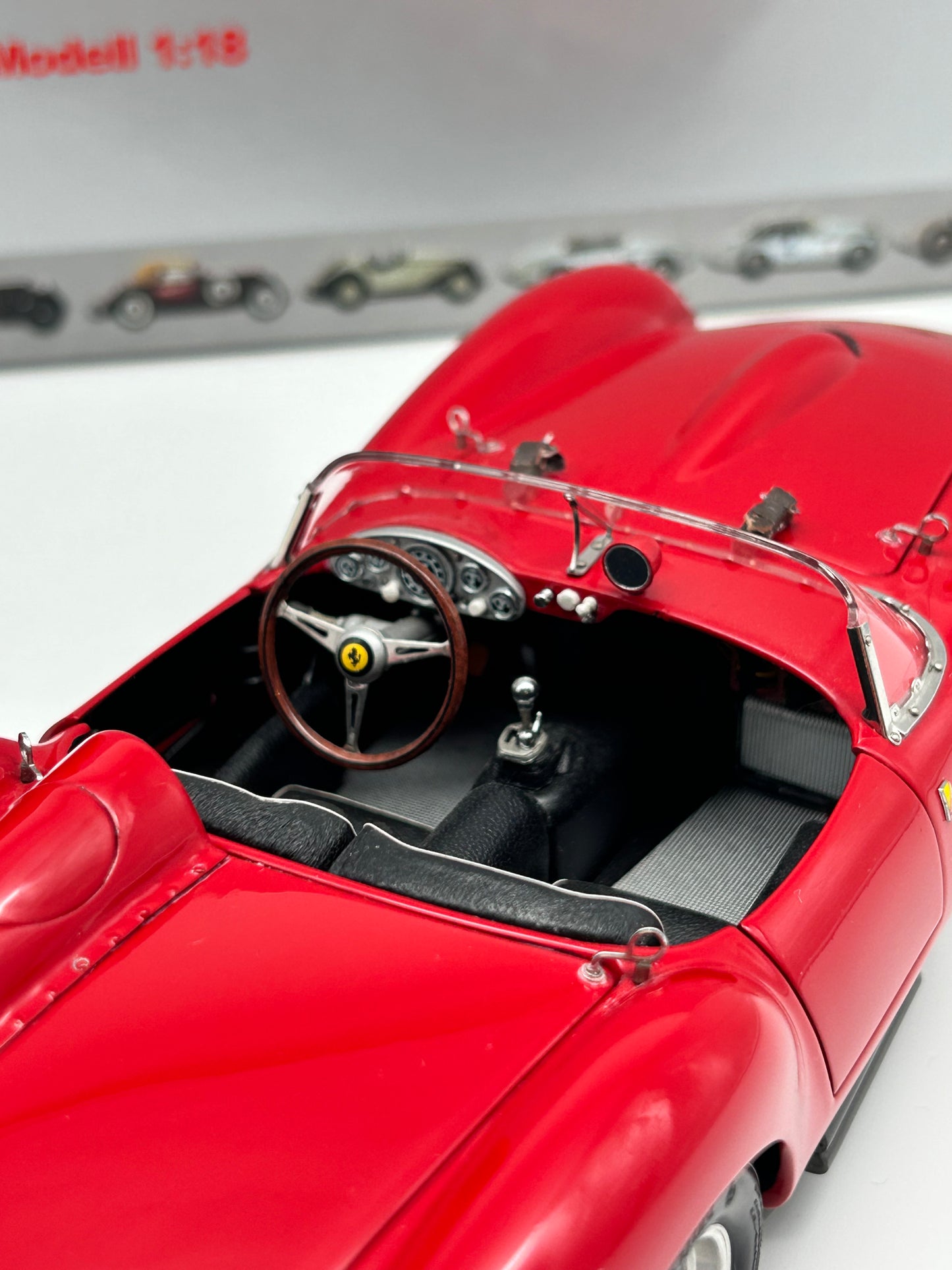 CMC 1/18 Ferrari 250 Testa Rossa, 1958, Pontoon Fender