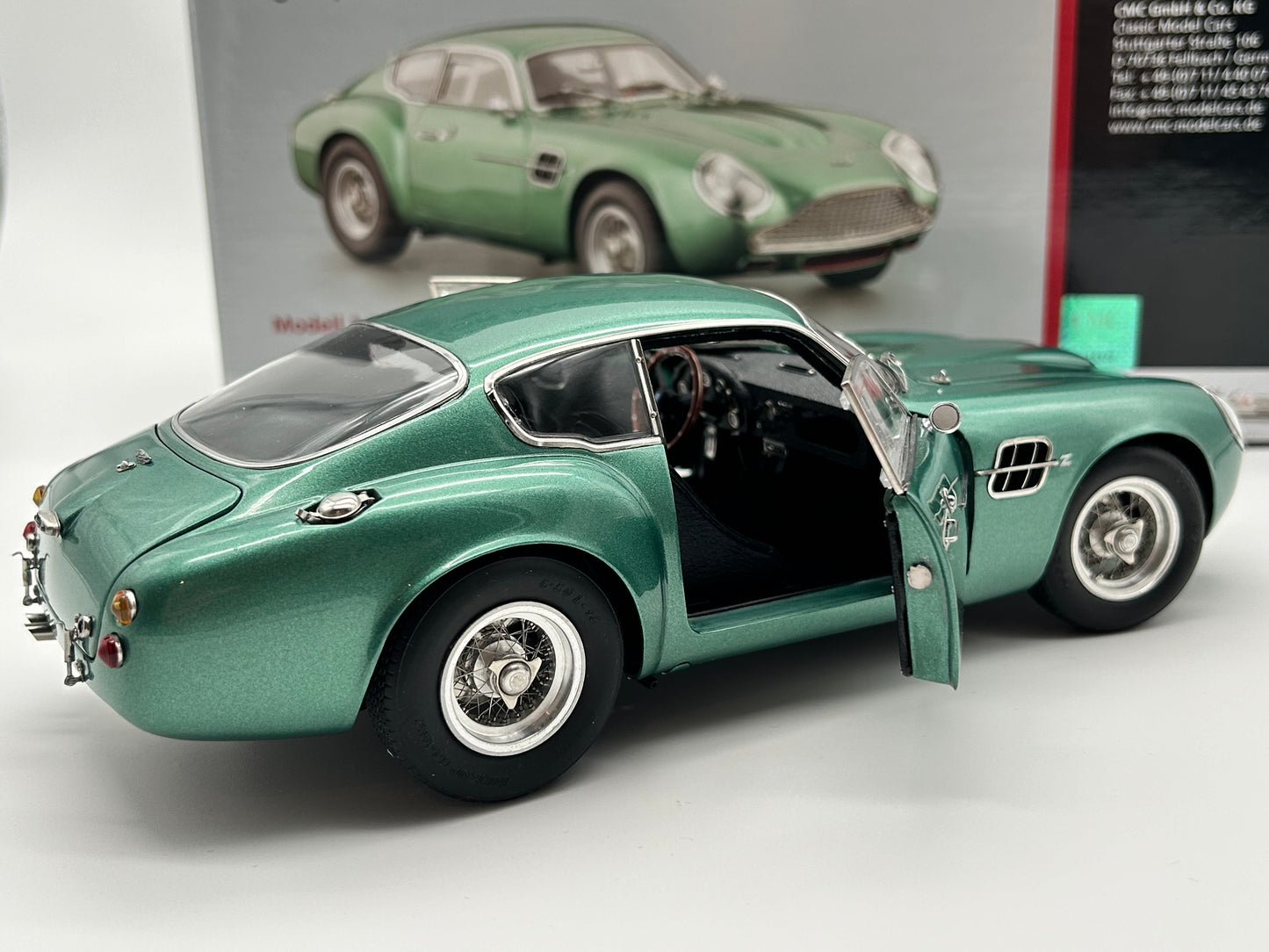 CMC 1/18 Aston Martin DB4 GT Zagato, 1961