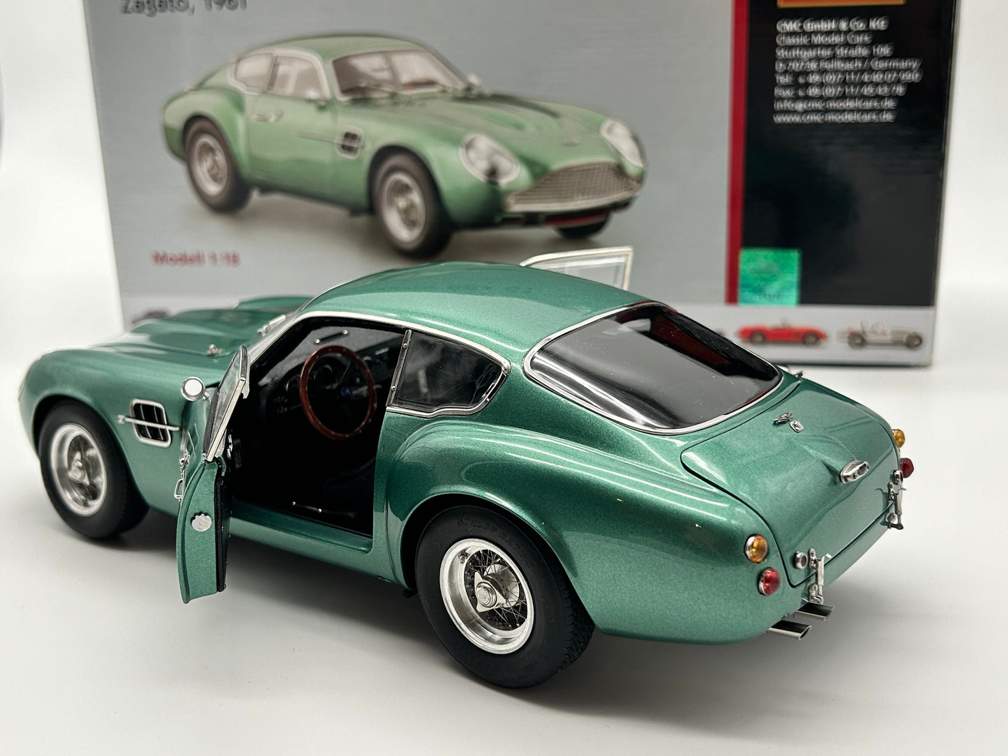 CMC 1/18 Aston Martin DB4 GT Zagato, 1961