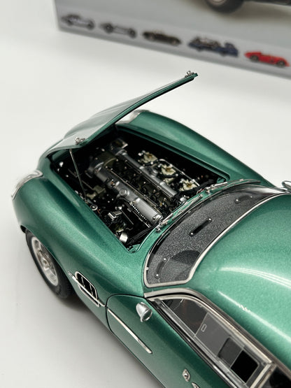 CMC 1/18 Aston Martin DB4 GT Zagato, 1961